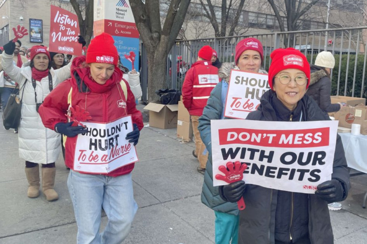 xover-10000-nyc-nurses-expected-to-end-strike-after-reaching-tentative-agreement-02-10-2026-945x709.jpg.pagespeed.ic.vAD5AkH_Ys